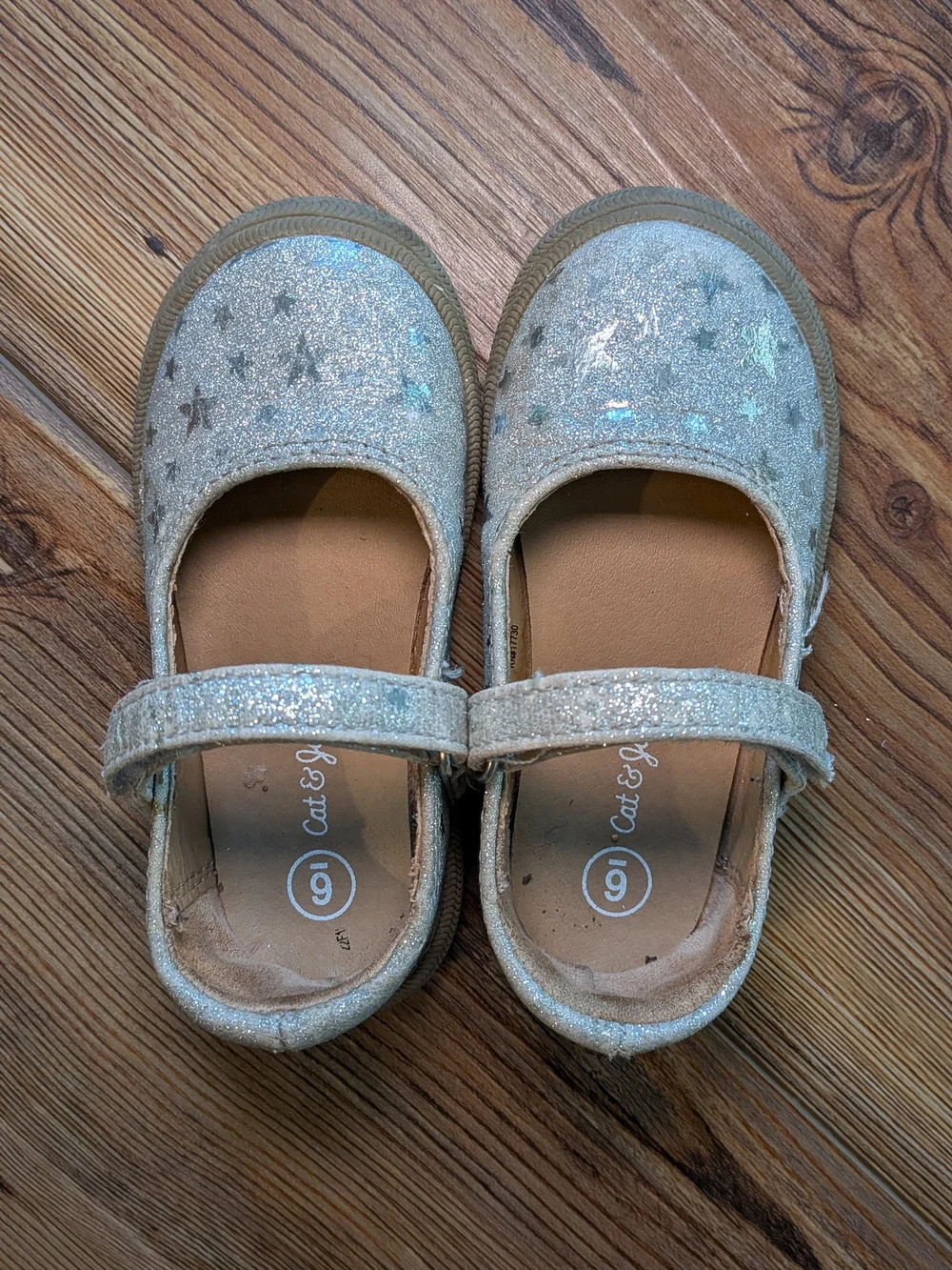 Cat & Jack Toddler Girls' Glitter Star Mary Jane Shoes - White/Silver
